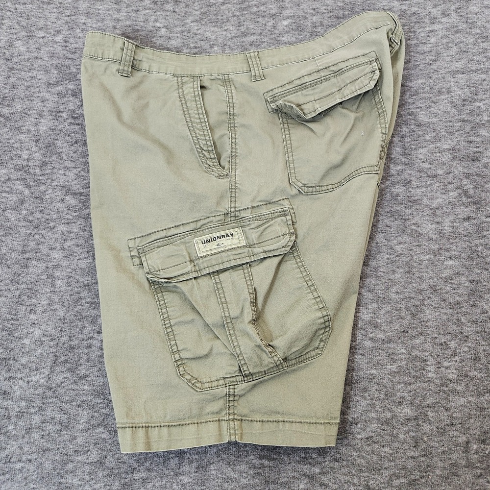 UNIONBAY Men's Cargo Shorts With Pockets. Military Green. Size 42 - Picture 2 of 14
